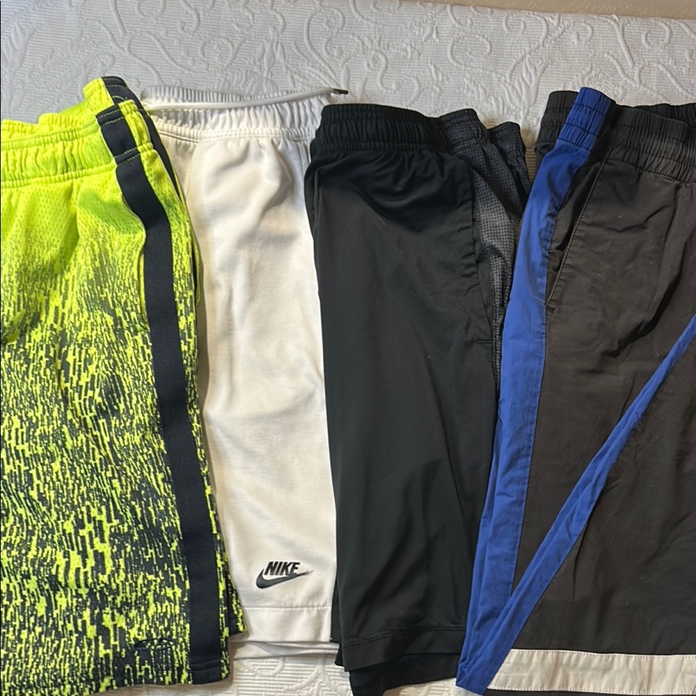 Nike/Champion/Under Armour Athletic Shorts and Pacsun joggers. Bundle 4 items. L